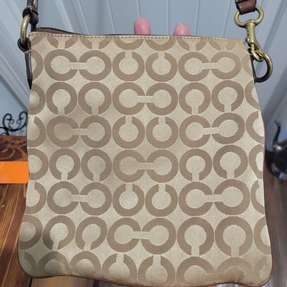 Coach Khaki Op Art Madison Crossbody Bag in KHAKI Swingpack # 41992 - Picture 2 of 16